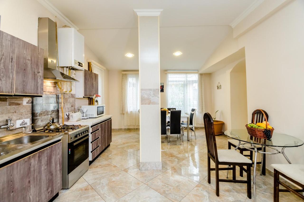 Comfortable House On Marjanishvili Tbilisi Exterior foto